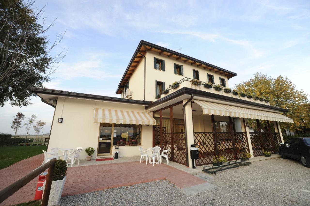 Bed and Breakfast Terzo Bacino Сан-Мікеле-аль-Тальяменто Екстер'єр фото