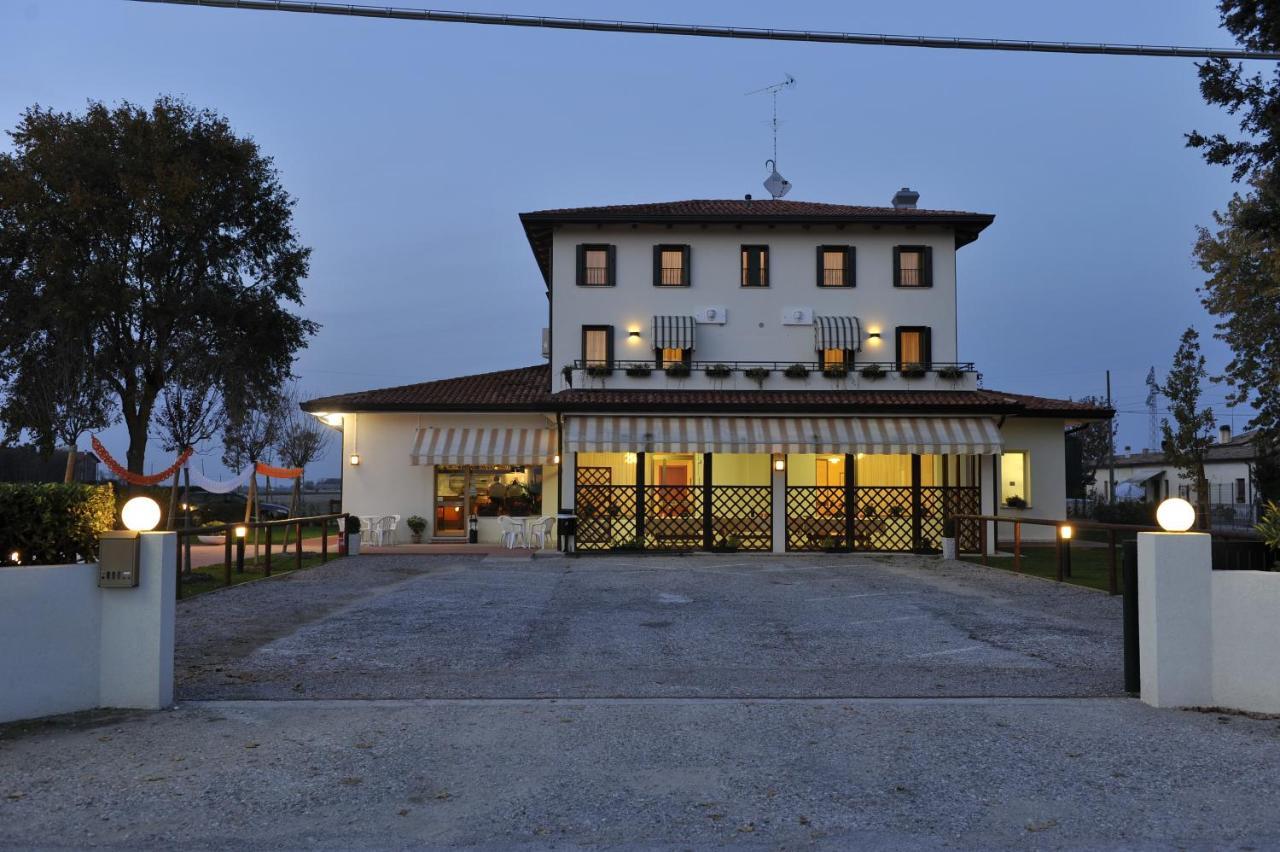 Bed and Breakfast Terzo Bacino Сан-Мікеле-аль-Тальяменто Екстер'єр фото